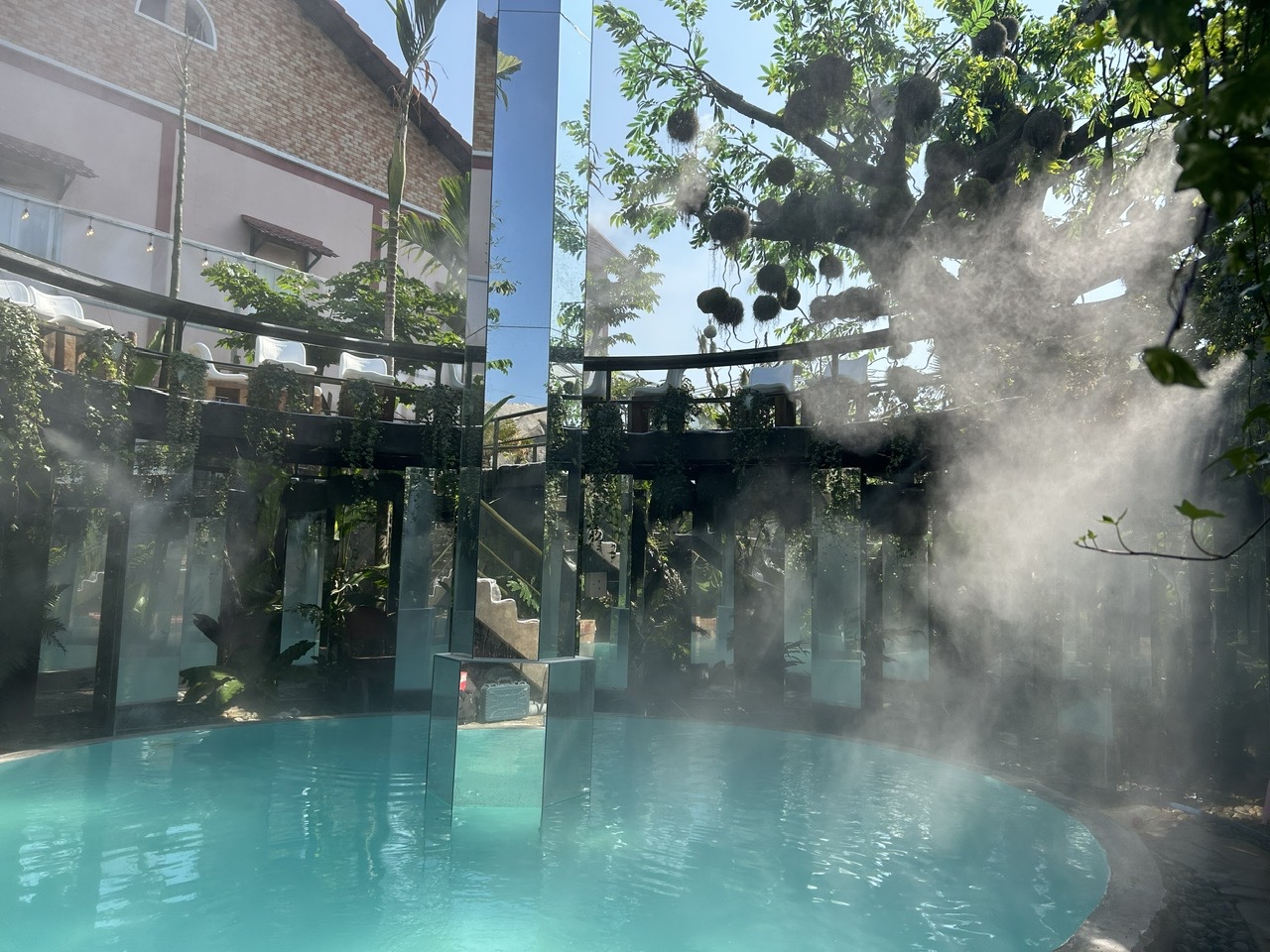 Hệ Thống Phun Sương Làm Mát Tưới Cây 